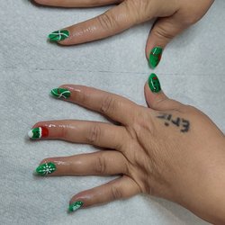 Visible Nails