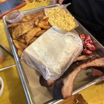 Queen's Bar-B-Que - Ribs, smoked Gouda mac & cheese and amazing french fries - Barbeque Near Me - Galveston, Texas Queen's Bar-B-Que - Ribs, smoked Gouda mac & cheese and amazing french fries - Barbeque Near Me - Galveston, Texas