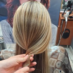 Tekniques Salon - From Balyage to specialty placed foil we can create the look you desire.
