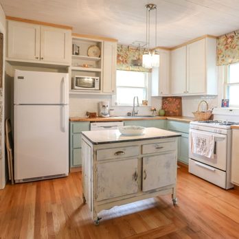 Gastehaus Schmidt Reservation Service - Bed & Breakfast Near Me - Fredericksburg, Texas
