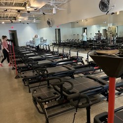 PLNK OMA - pilates reformers
