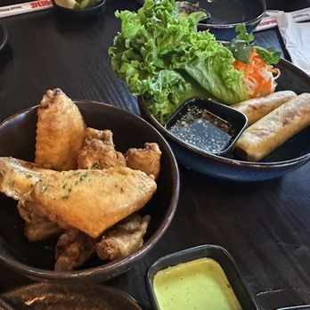 Soupreme Noodle - Garlic wings , Egg Rolls (3pc) - Vietnamese Near Me - Whittier, California Soupreme Noodle - Garlic wings , Egg Rolls (3pc) - Vietnamese Near Me - Whittier, California