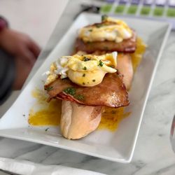 Cube Baler - eggs benedict