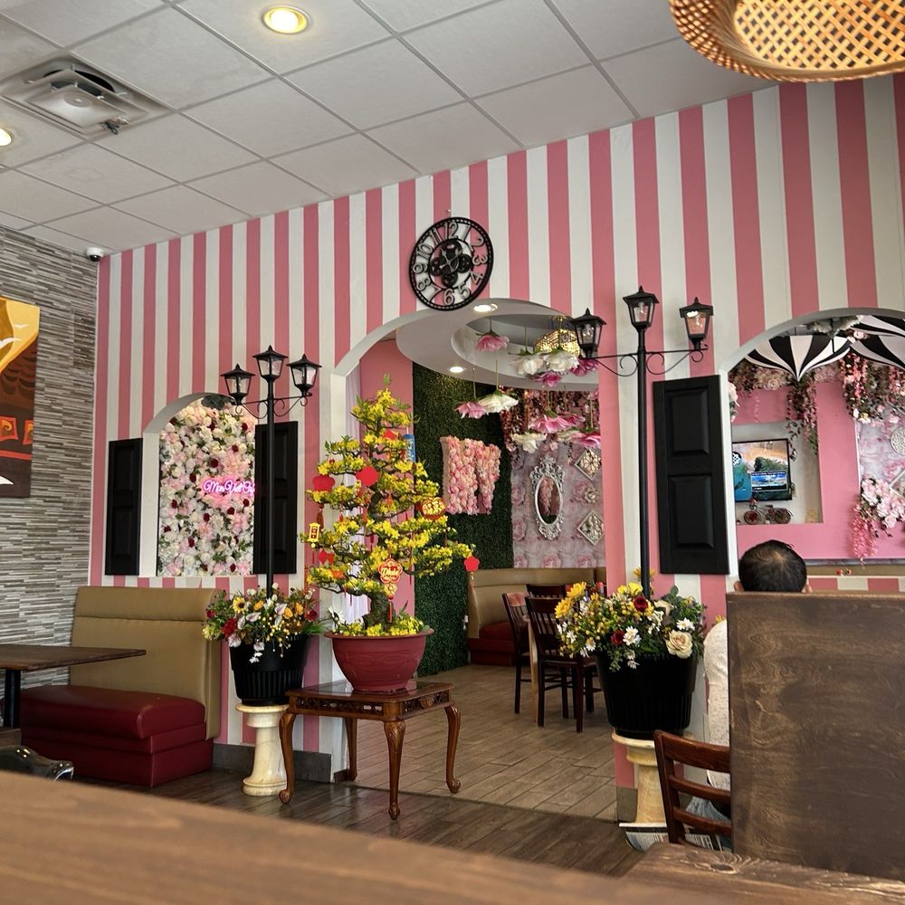 Mon Viet Cafe - Cute area - Vietnamese Near Me - Arlington, Texas Mon Viet Cafe - Cute area - Vietnamese Near Me - Arlington, Texas