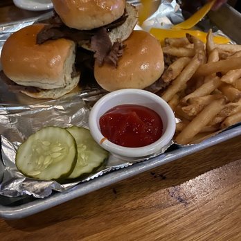 BJ's Restaurant & Brewhouse - Bbq Tri-tip Sliders With Fries - New American Near Me - Laurel, Maryland