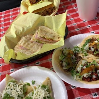 Los Tlaxcaltecas - Food Trucks Near Me - Bakersfield, California Los Tlaxcaltecas - Food Trucks Near Me - Bakersfield, California