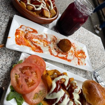 Pil Pil - Hamburguesas - Tapas Bars Near Me - New York, New York