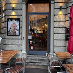 Basilico Luzern - Front Door...Jeff's is to the right!