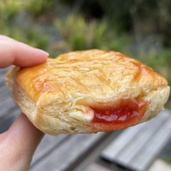 Social Cafe - Guava and Cheese Pastry