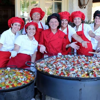 Hola Paella - Hola Paella Team - Caterers Near Me Hola Paella - Hola Paella Team - Caterers Near Me