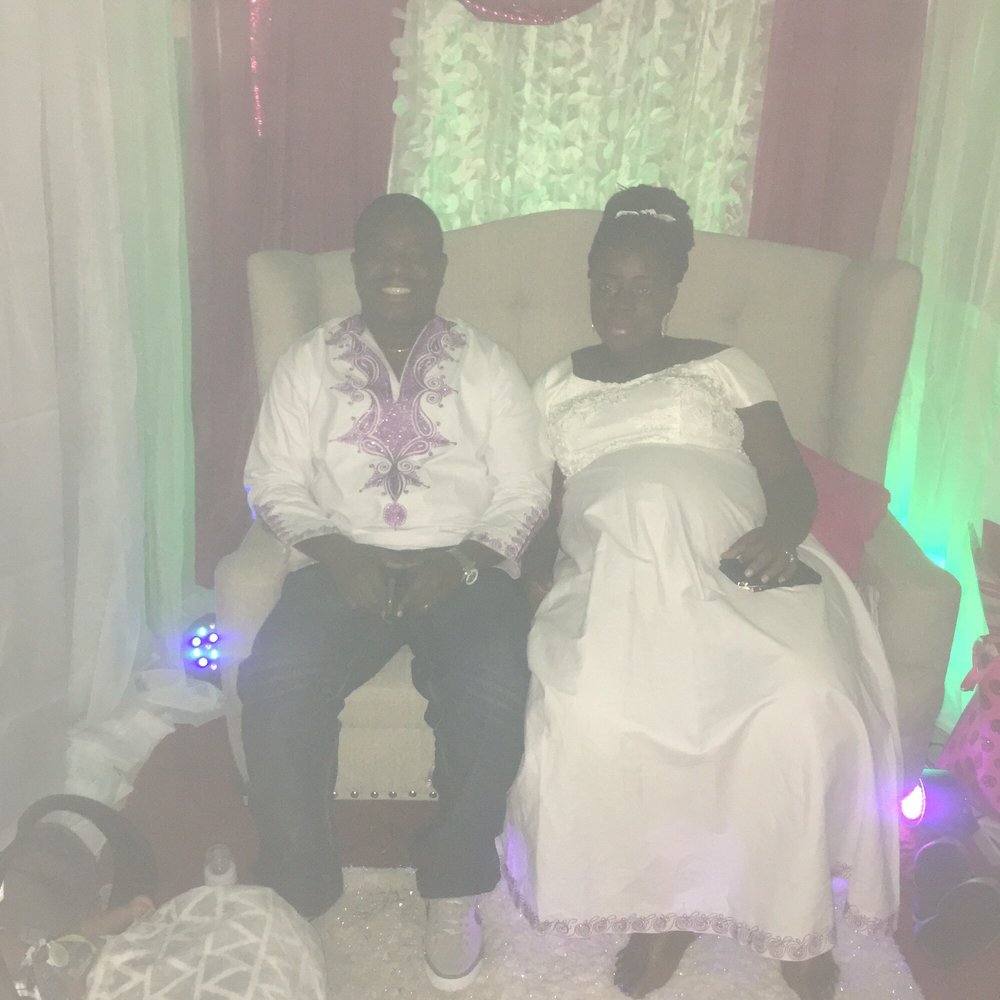 AZ Retro Rentals - Sofa I used for my sister shower. - Party Equipment Rentals Near Me - Tempe, Arizona