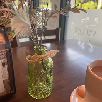 The Bean Jar - Table setting - Cafes Near Me - Miramar, Florida