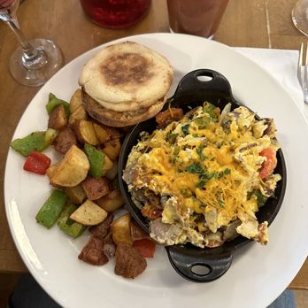 5 Spot - American Near Me - Seattle, Washington