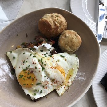 La Vie - Short Rib Hash - Cocktail Bars Near Me - Washington, DC, District of Columbia