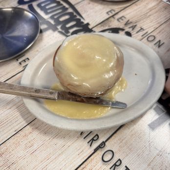 Hangar Cafe - Cinnamon roll - Cafes Near Me - Chandler, Arizona