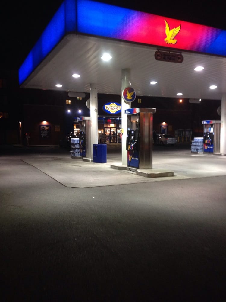 ULTRAMAR Updated July 2024 915 Ontario Rue E, Montréal, Quebec