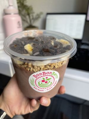 Bon Bon Berry Acai Bowl & Frozen Yogurt by null