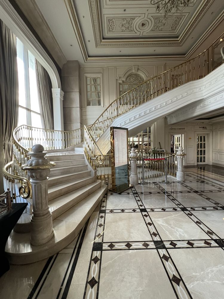 Elite World Business Hotel