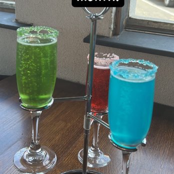 Madres Brunch - Mimosa flight Special - Breakfast & Brunch Near Me - Bellflower, California Madres Brunch - Mimosa flight Special - Breakfast & Brunch Near Me - Bellflower, California