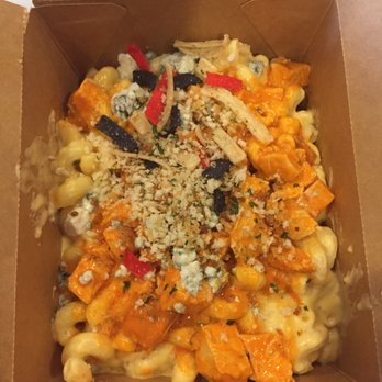 The Mac & Gold Truck - Buffalo chicken Mac and cheese - Food Trucks Near Me The Mac & Gold Truck - Buffalo chicken Mac and cheese - Food Trucks Near Me