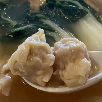 B&W Kitchen - Photo 8: Wonton Soup - Chinese Near Me - San Francisco, California B&W Kitchen - Photo 8: Wonton Soup - Chinese Near Me - San Francisco, California