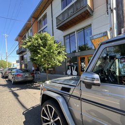 Exterior outside entrance of Wun Two - PDXWUNTWO.COM - Portland, Oregon Exterior outside entrance of Wun Two - PDXWUNTWO.COM - Portland, Oregon
