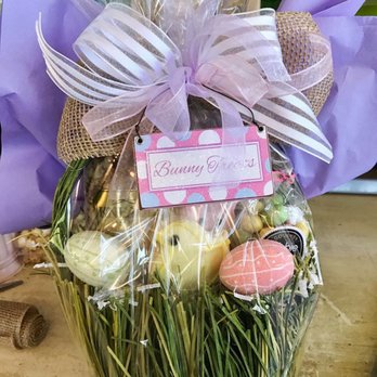 Kneaders Bakery & Cafe - Yummy treats inside this cute Easter basket at Kneaders! - Bakeries Near Me - Yuma, Arizona Kneaders Bakery & Cafe - Yummy treats inside this cute Easter basket at Kneaders! - Bakeries Near Me - Yuma, Arizona
