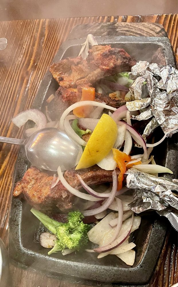 Yeti Restaurant - Photo 3