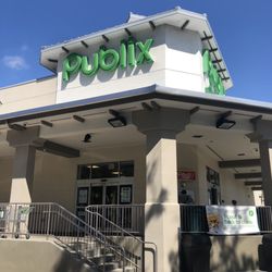 Publix - Outside