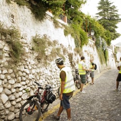 Explorer Granada