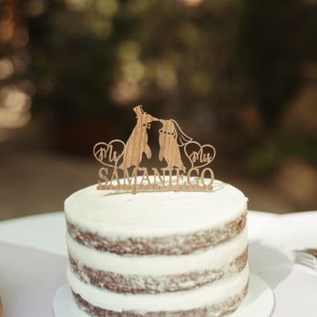 Willow Woods Park - The rustic cake comes in a variety of flavors and is included. Photography: https://www.corazonphotography.net/ - Venues & Event Spaces Near Me - Skyforest, California