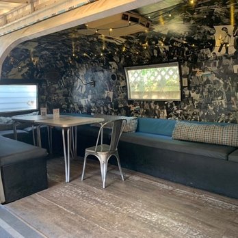 Hullabaloo - Back patio area - Gastropubs Near Me - West Palm Beach, Florida