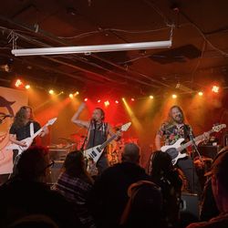 Wonder Bar - Live music