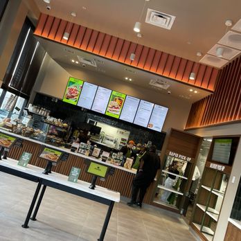 Panera Bread - Salad Near Me - Beverly Hills, California