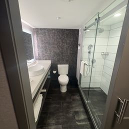 Very nice bathroom