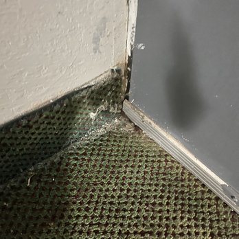 Days Inn by Wyndham Benton - Dirty, old and discolored carpeted side paneling - Hotels Near Me - Benton, Arkansas Days Inn by Wyndham Benton - Dirty, old and discolored carpeted side paneling - Hotels Near Me - Benton, Arkansas