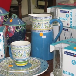 From brand new items to vintage pieces, you can find the perfect piece you've been looking for among our housewares.
