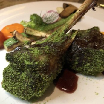 La Bastille - Rack of lamb - French Near Me - Cancún, AGU