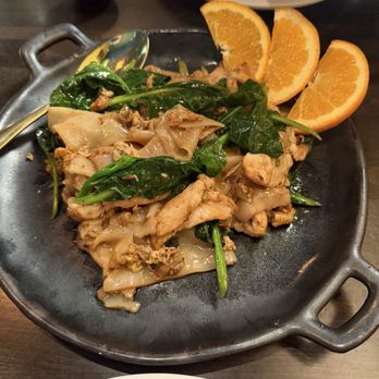 Nour Thai Kitchen - Pad see ew with chicken - Thai Near Me - Oakland Park, Florida