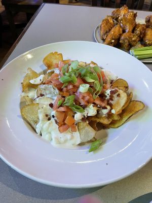 Pluckers Wing Bar by null