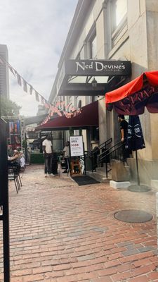 Ned Devine's by null