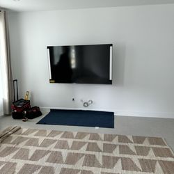 Install and More - Living room TV