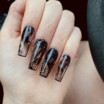 Queen B Nails - Nail Salons Near Me - Camas, Washington Queen B Nails - Nail Salons Near Me - Camas, Washington