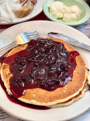 Jordan's Restaurant - Breakfast - Lobster Rolls - Burgers - Pancakes - Sandwiches by null