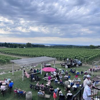 Bonobo Winery - Wineries Near Me - Traverse City, Michigan