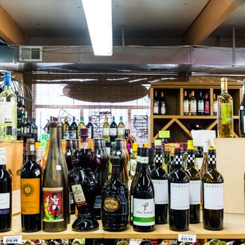 Del's Liquor Mart - a variety of wine bottles - Beer, Wine & Spirits Near Me - Commerce City, Colorado Del's Liquor Mart - a variety of wine bottles - Beer, Wine & Spirits Near Me - Commerce City, Colorado