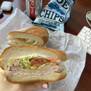 Mountainside Delicatessen - Turkey Swiss Lettuce Tomato Mayo on 1/2 Sub Roll - Delis Near Me - Mountainside, New Jersey