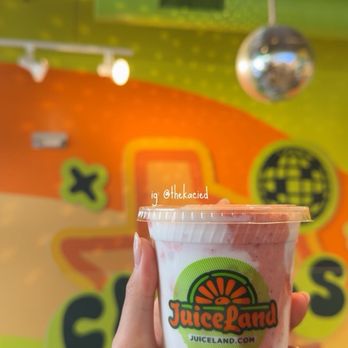 JuiceLand - Strawberry Cloud with mangoes - Juice Bars & Smoothies Near Me - Dallas, Texas
