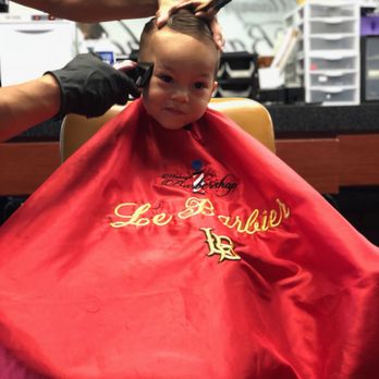 Mannys Barbershop - Barbers Near Me - Long Beach, California