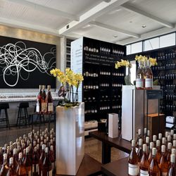 Stratus Vineyards - Bottle shop